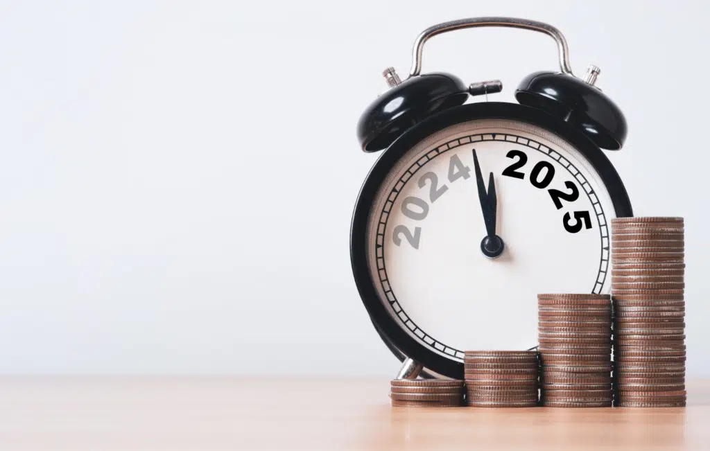 A clock from 2024 to 2025